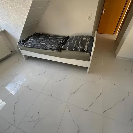 Benk 24h Nr 3 Perfekt Fuer Bis Zu 6 Personen Apartment Hofheim am Taunus