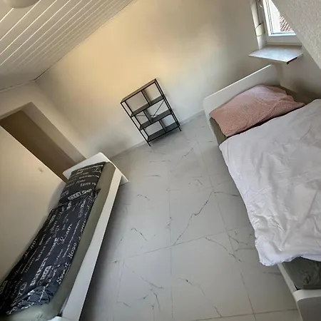 Benk 24h Nr 3 Perfekt Fuer Bis Zu 6 Personen Apartament Hofheim am Taunus