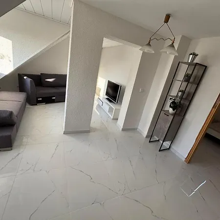 Apartment Benk 24h Nr 3 Perfekt Fuer Bis Zu 6 Personen Hofheim am Taunus