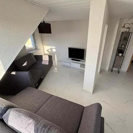 Benk 24h Nr 3 Perfekt Fuer Bis Zu 6 Personen Hofheim am Taunus