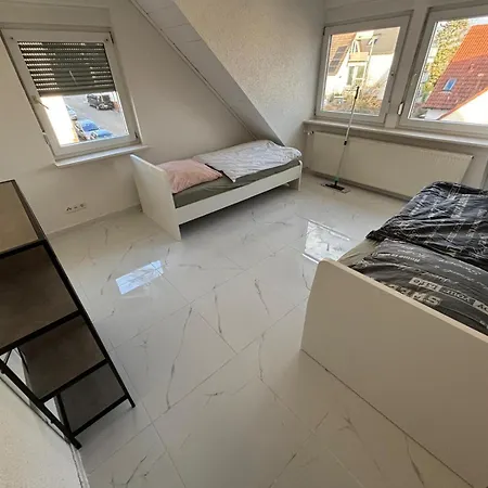 Benk 24h Nr 3 Perfekt Fuer Bis Zu 6 Personen Apartament Hofheim am Taunus