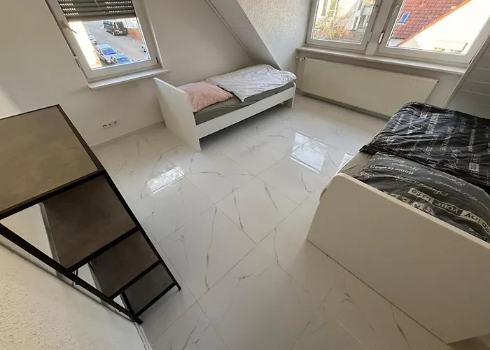 Benk 24h Nr 3 Perfekt Für Bis Zu 6 Personen * Hofheim am Taunus